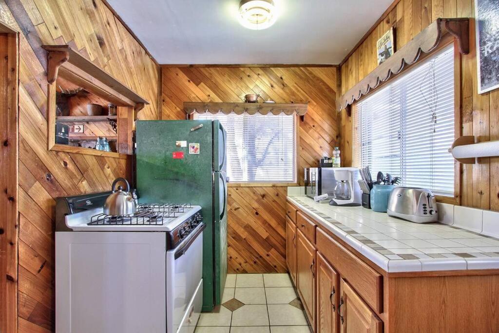 Los Osos Cozy Cabin With Private Spa And Bbq Villa Big Bear Lake Eksteriør bilde