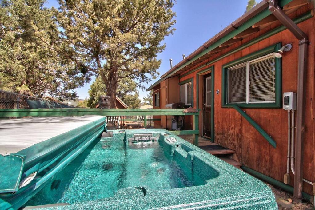 Los Osos Cozy Cabin With Private Spa And Bbq Villa Big Bear Lake Eksteriør bilde