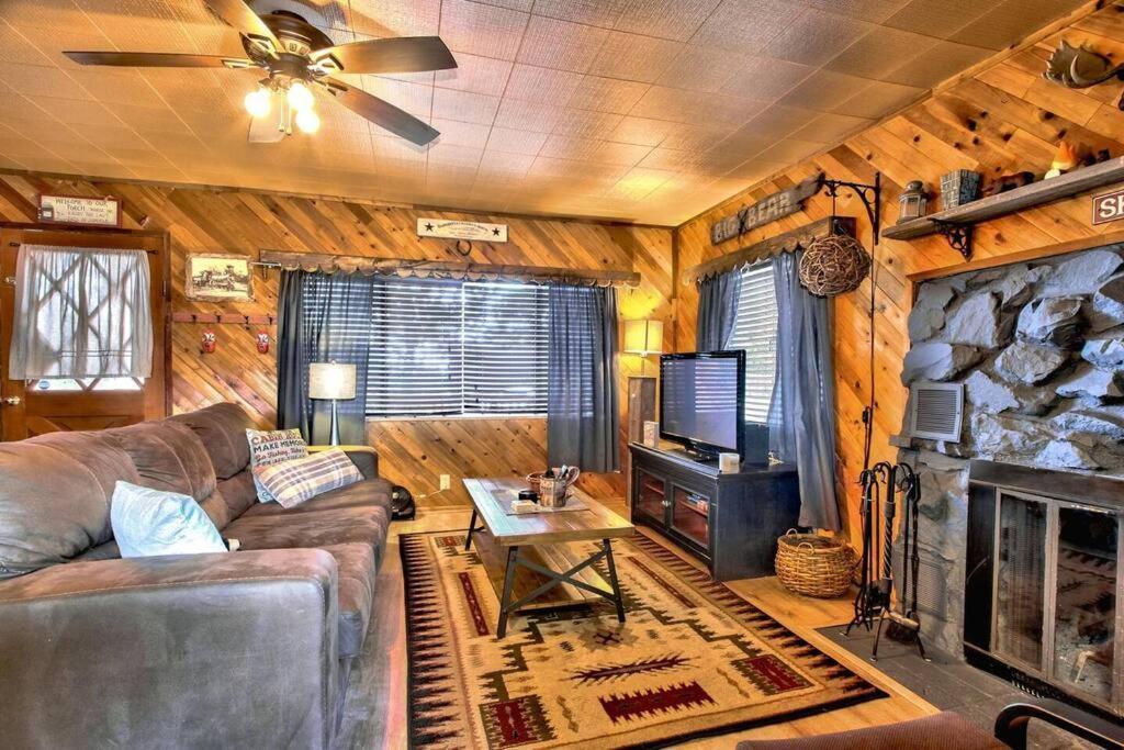 Los Osos Cozy Cabin With Private Spa And Bbq Villa Big Bear Lake Eksteriør bilde