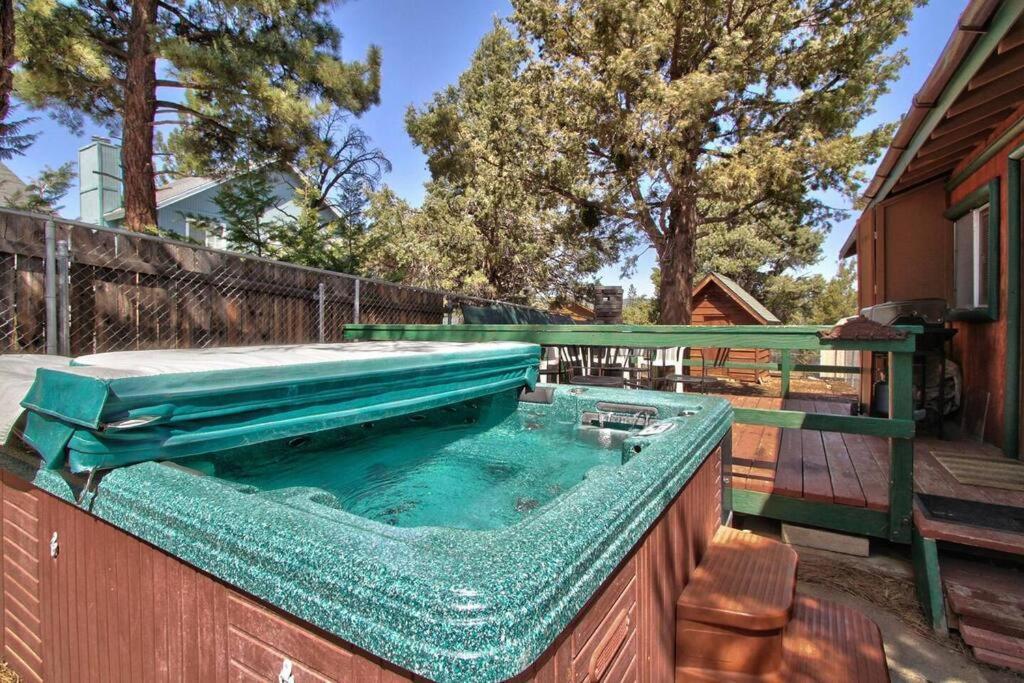 Los Osos Cozy Cabin With Private Spa And Bbq Villa Big Bear Lake Eksteriør bilde